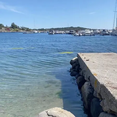 Med Havutsikt Og Terrasse Naer Groos Apartmán