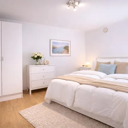 Med Havutsikt Og Terrasse Naer Groos Appartement Grimstad (Aust-Agder)