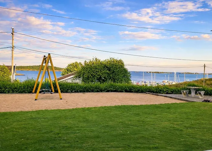 Med Havutsikt Og Terrasse Naer Groos Appartement Grimstad (Aust-Agder)